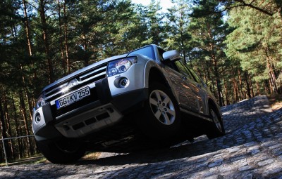 068852 (Машины, дорога, деревья, джип, авто обои, mitsubishi, pajero, tree, hills, road, cars, 4x4, auto wallpapers).jpg